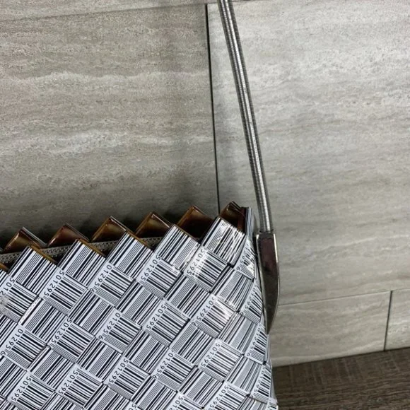 Nahui Ollin Handmade Barcode Purse - Picture 3 of 8